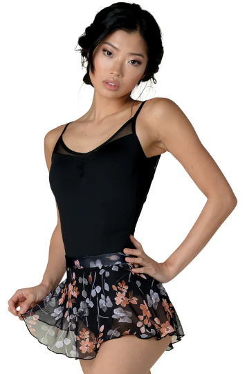 22404A - Adult Short Pull On Skirt