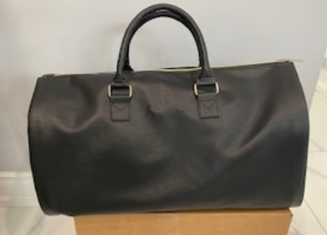 DS0110 Black Duffle Garment Bag